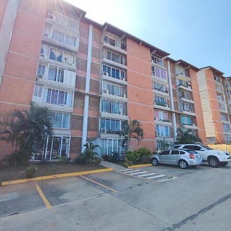 Apartamento Frente Al Aeropuerto De Maiquetía Esterno foto