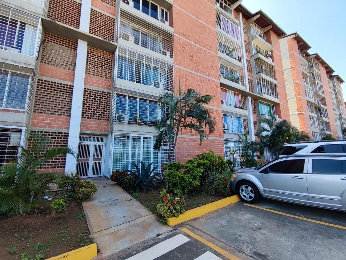 Apartamento Frente Al Aeropuerto De Maiquetía Esterno foto